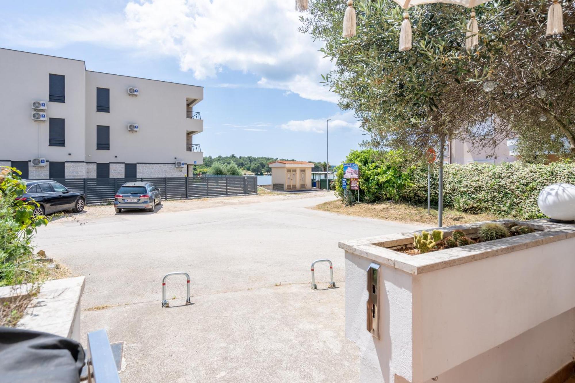 App Akumal-25M Zum Meer, Privatparkplatz, 50 Zoll Smart Tv, Sat Медулин Экстерьер фото